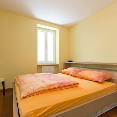 Villa Ajda - Orange Room Omišalj Eksteriør billede