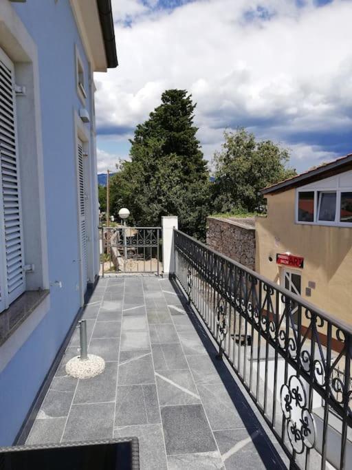 Villa Ajda - Orange Room Omišalj Eksteriør billede